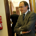 El presidente del PP vasco, Alfonso Alonso, ha declarado que "llegará hasta el final" para aclarar el presunto desvío de fondos.