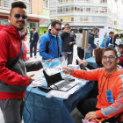 Los participantes de los 10 kilómetros de León ya tienen en su poder los dorsales.