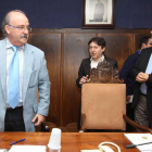 Emilio Cubelos, Samuel Folgueral y Fernando Álvarez, en una sesión plenaria reciente.