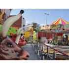 Las atracciones y la diversión ya esperan a los vecinos y visitantes del barrio de Paraíso Cantinas. SECUNDINO PÉREZ