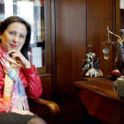 Margarita Robles en su despacho en Madrid