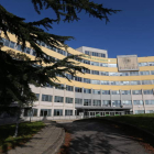 Edificio principal del campus de Ponferrrada, reformado sobre el antiguo Hospital Camino de Santiago con fondos mineros del Plan del Carbón, en una imagen reciente.