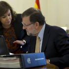 Sáenz de Santamaría y Rajoy, en el Consejo de Ministros.