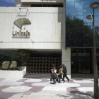 La sede de Unicaja, en Málaga. La entidad comienza hoy a cotizar en bolsa. ZAPATA