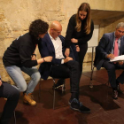 Alfonso Cendón, Diez, el moderador y director de Diario de León, Joaquín S. Torné, y Diego Moreno, el miércoles, antes del debate. RAMIRO