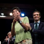 María San Gil y Pablo Casado durante un acto en el que participaron ayer en Madrid. LUCA PIERGIOVANNI