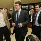 En el centro, el consejero Mañueco, con Ramón y Fernández en una foto de archivo.