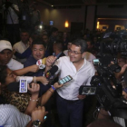 El presidente de Honduras  y candidato a la reelección Juan Orlando Hernández se proclama vencedor de las elecciones en Honduras.