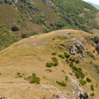 Vista de las líneas de trinchera desde la cima del Cueto de Castiltejón.