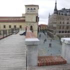 El tramo de la muralla romana al que se accede desde el Parque del Cid.