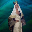 La representante española a Miss Universo con el atuendo tradicional que representa a su país.