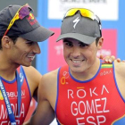 Javier Gómez Noya (derecha) y Mario Mola, en el podio de la prueba de Londres del año pasado.