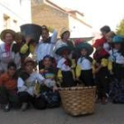 Los niños se vistieron con los trajes típicos de los vendimiadores de los años cuarenta