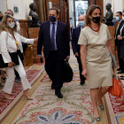 Teresa Ribera llega al Congreso, seguida de Ábalos y la ministra de Trabajo. CHEMA MOYA