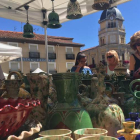 La cita reúne en la plaza Mayor a 22 alfareros llegados de distintos puntos de España. A. VALENCIA