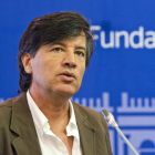 Carlos López Otín, durante la rueda de prensa ofrecida.