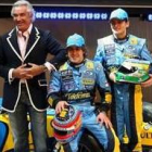 Fernando Alonso, flanqueado por Flavio Briatore y Fisichella