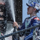 Maverick Viñales (Yamaha) celebra su victoria en Le Mans.