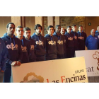 La plantilla y cuerpo técnico del Residencia Las Encinas se presentó ayer en sociedad. FROC