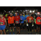 El estreno del primer Urban Trail Nocturno Universitario-Cuna del Parlamentarismo reunió en la línea de salida del campus de Vegazana a 250 participantes. MARCIANO
