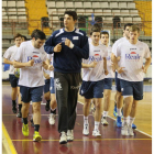 El Ademar entrenó ayer en el Palacio para preparar el partido ante el Cuenca.