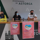 García, Bautista y Martínez ayer, durante la presentación de la Semana de la Movilidad. A. R.