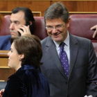 La vicepresidenta, Soraya Sáenz de Santamaría, y el ministro de Justicia, Rafael Catalá, en el Congreso.