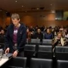 Calleja narró su ascensión al Cho-Oyu el martes en Caja España