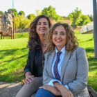 Foto facilitada por la Universidad de León de Nuria Fernández y la vicerrectora Pilar Marqués. DL