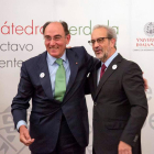 Sánchez Galán, y el rector de Salamanca, Hernández Ruipérez. ARRANZ