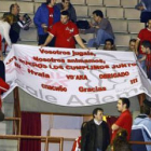 Juan Arias con gesto emocionado agradece los gritos de apoyo que le tributó la afición que, puesta e