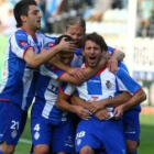 Teo celebra su gol al Poli Ejido en la última fase de ascenso a Segunda.
