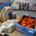 La entrega de alimentos se empezó a realizar ayer.