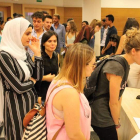 El gasto medio de los estudiantes que llegan para aprender español es de 365 euros semanales. DL