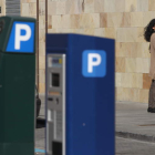 Al igual que en Ponferrada (en la imagen) León cambiará sus parquímetros. LUIS DE LA MATA
