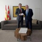 El presidente de las Cortes junto al Procurador del Común
