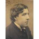 El escritor Oscar Wilde, en una de sus imágenes más conocidas