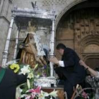 El bastón ornamentará más si cabe la preciosa estampa de la patrona de la región leonesa