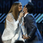 Jennifer Lopez y Marc Anthony durante su actuación en los Grammy latinos.