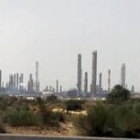 Las instalaciones petrolíferas de Arabia Saudí (en la foto) están en el objetivo de Al Qaida