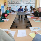 La mesa de negociación se reunió de nuevo para abordar la reducción de la plantilla.