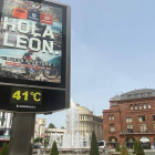 Los termómetros de la calle rebasaron los 41 ºC. RAMIRO