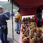 El mercado da cabida a artesanos tradicionales con productos de gran valor. MARCIANO