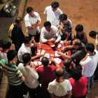 Ciudadanos chinos en una partida ilegal de cartas, en 'Policías en acción'.