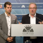 Tudanca y Martín, ayer, en la rueda de prensa en las Cortes.