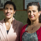 Marta Quiñones y Ana López en la Facultad de Ciencias de la Salud de la ULE. FERNANDO OTERO