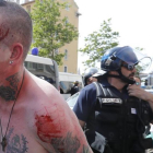Un seguidor inglés es arrestado por la Gendarmería en el Puerto Viejo de Marsella.