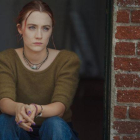 Saoirse Ronan, en un fotograma de Lady Bird, de Greta Gerwig.