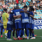 La SD Ponferradina completó su mejor encuentro en lo que va de pretemporada y derrotó al Deportivo 2-0 en El Toralín. ANA F. BARREDO