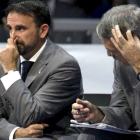 El entrenador del Zalgiris Joan Plaza a la izquierda.